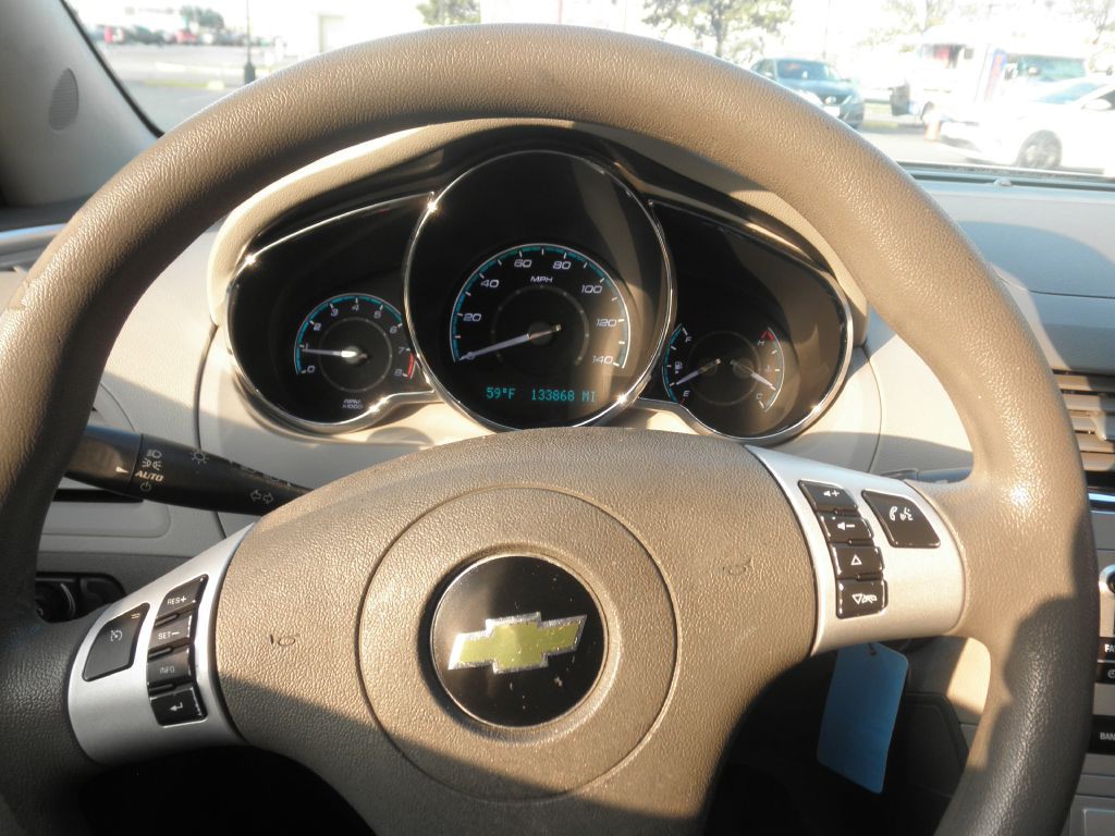 2012 Chevrolet Malibu Image 11