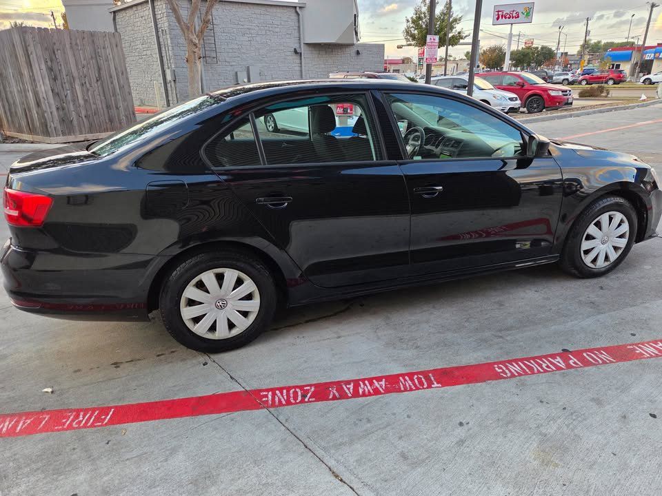 2015 Volkswagen Jetta Image 3
