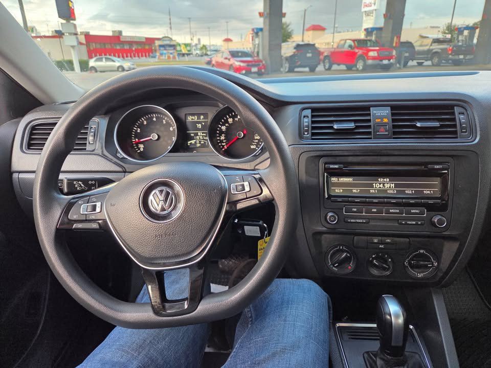 2015 Volkswagen Jetta Image 8