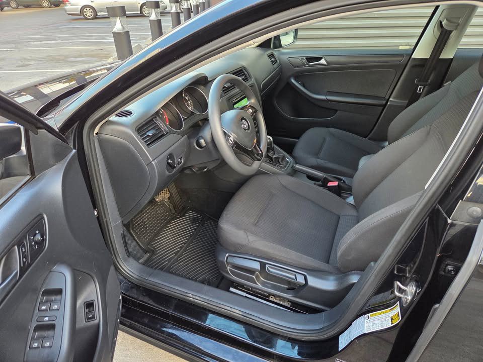 2015 Volkswagen Jetta Image 9