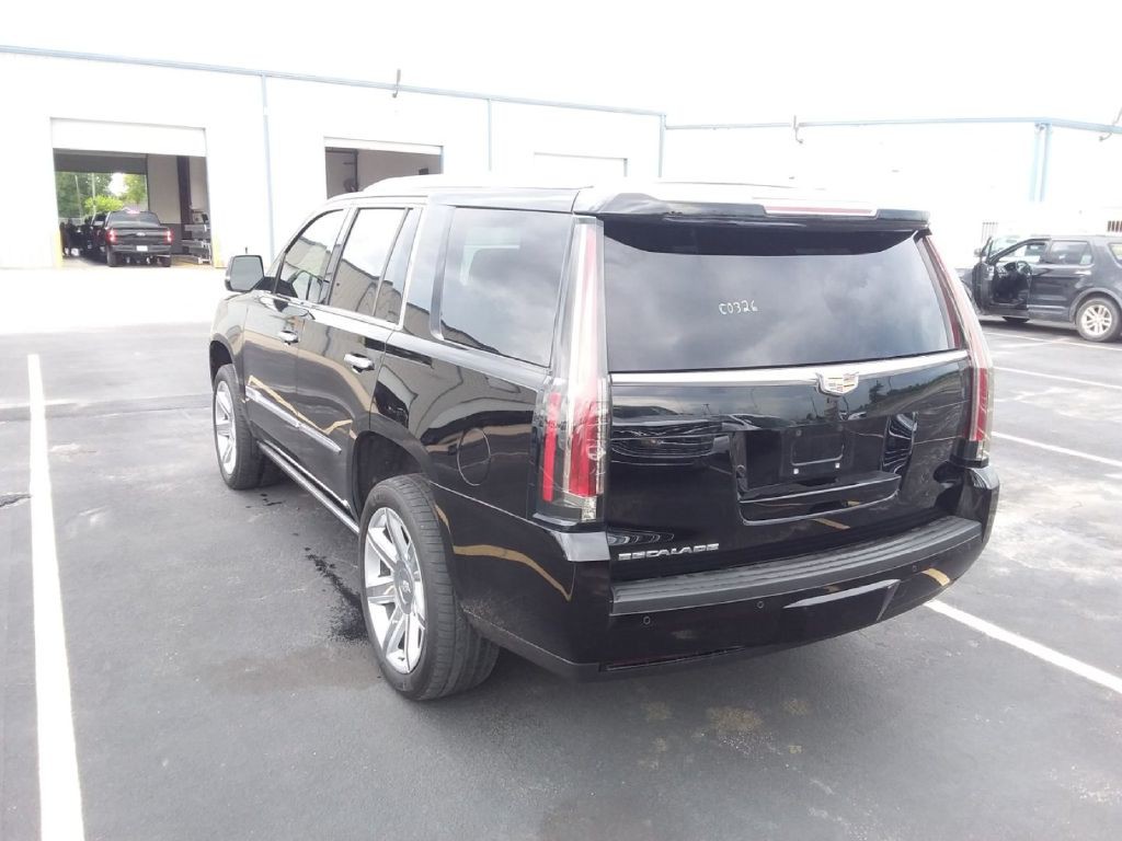 2016 Cadillac Escalade Image 4