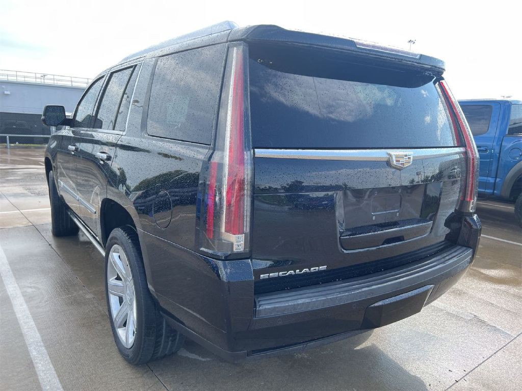 2016 Cadillac Escalade Image 5