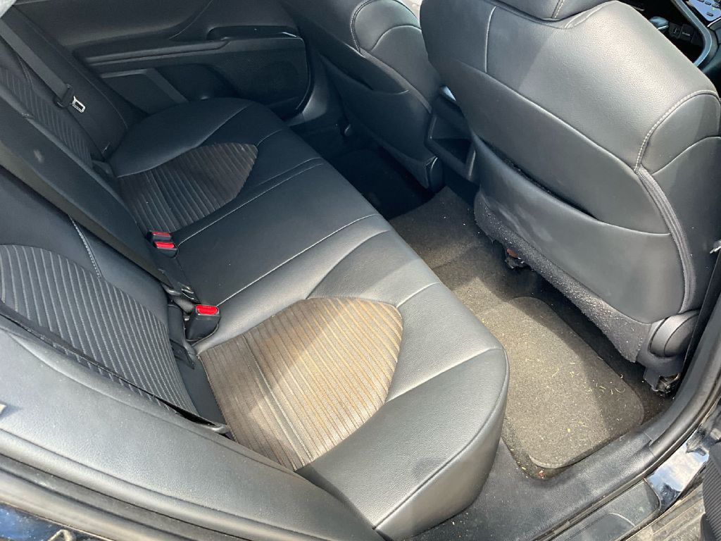 2018 Toyota Camry Image 3