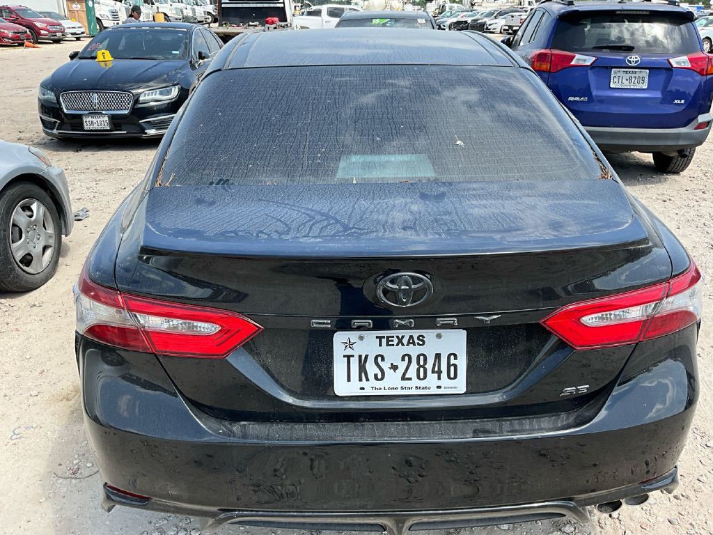 2018 Toyota Camry Image 8