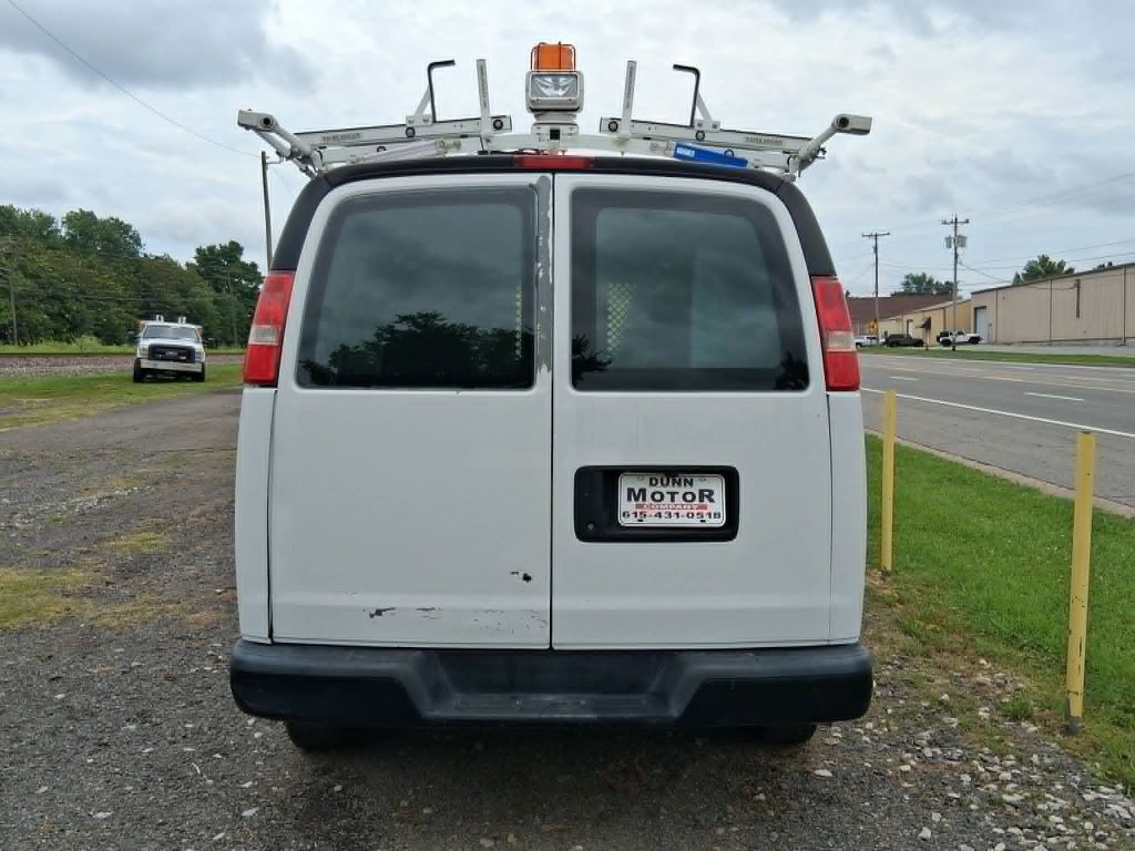 2017 GMC Savana Image 5