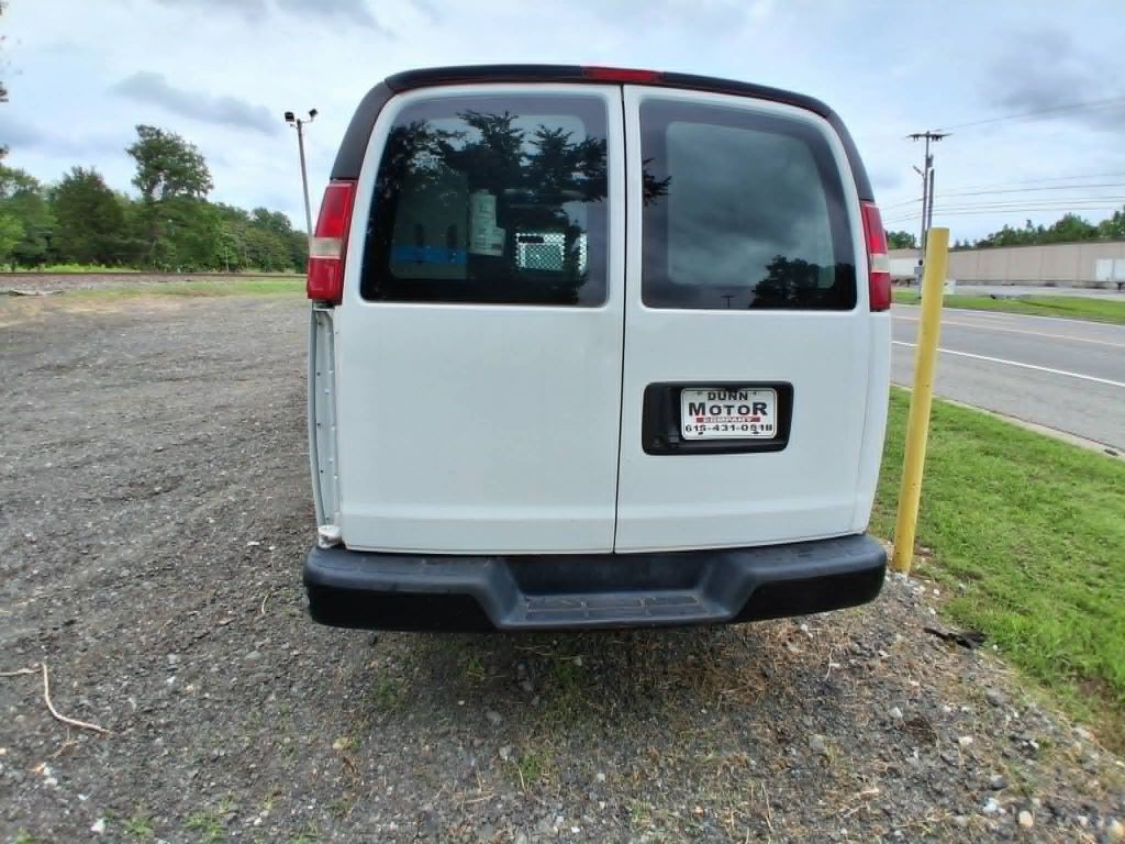 2017 Chevrolet Express Image 4