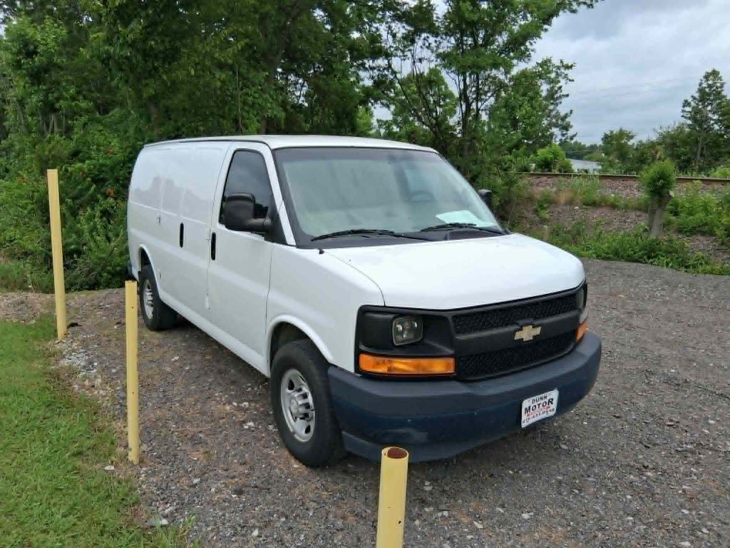 2017 Chevrolet Express Image 6