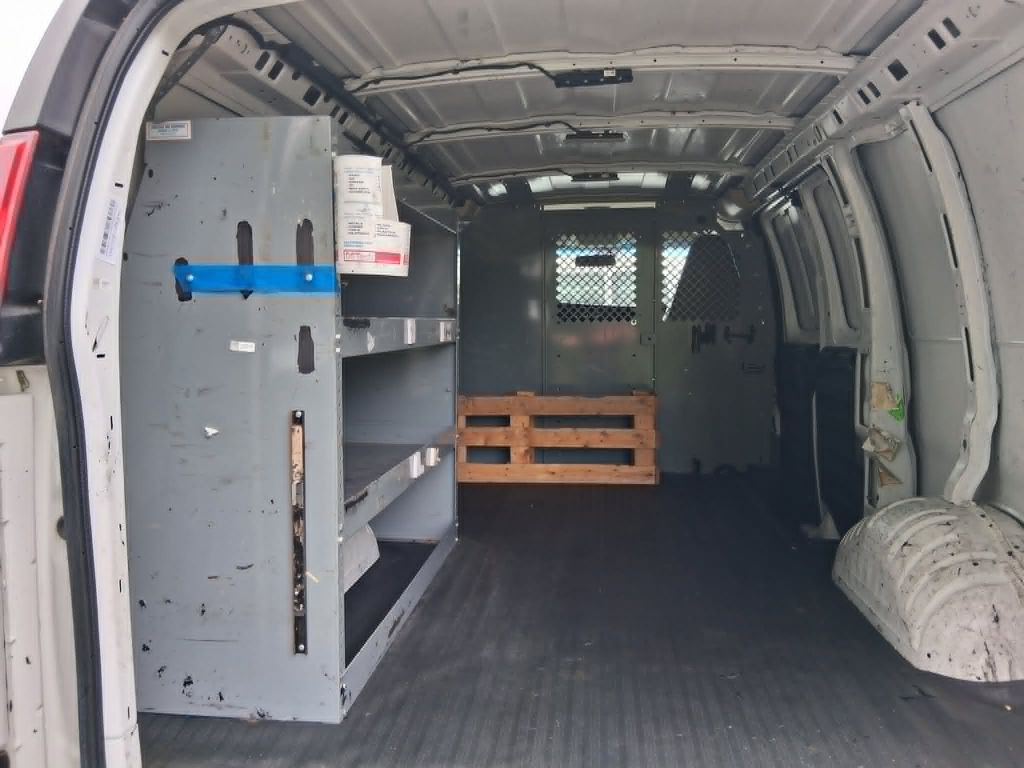 2017 Chevrolet Express Image 16