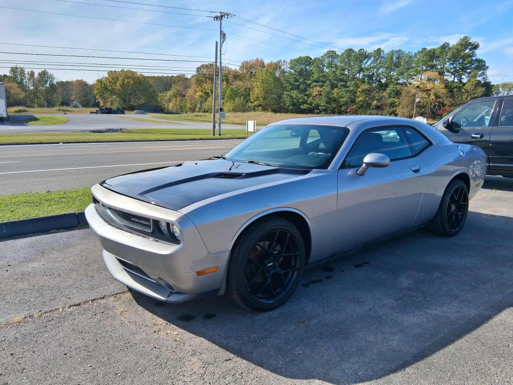 2014 Dodge Challenger Image 3