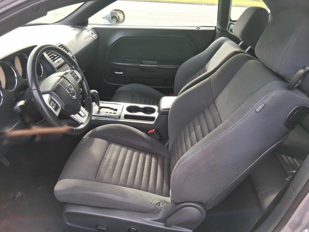 2014 Dodge Challenger Image 7