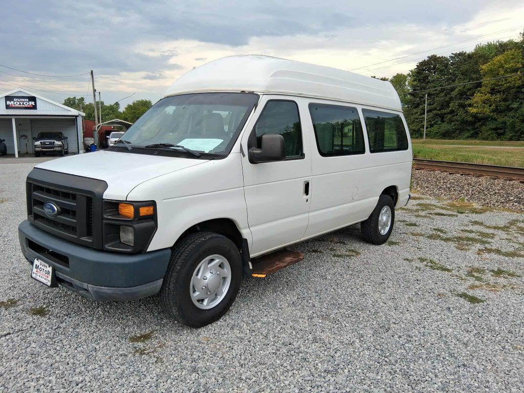 2010 Ford Econoline Image 3
