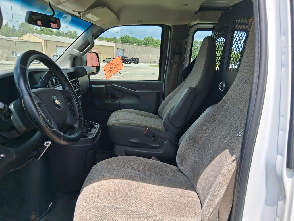 2019 Chevrolet Express Image 8