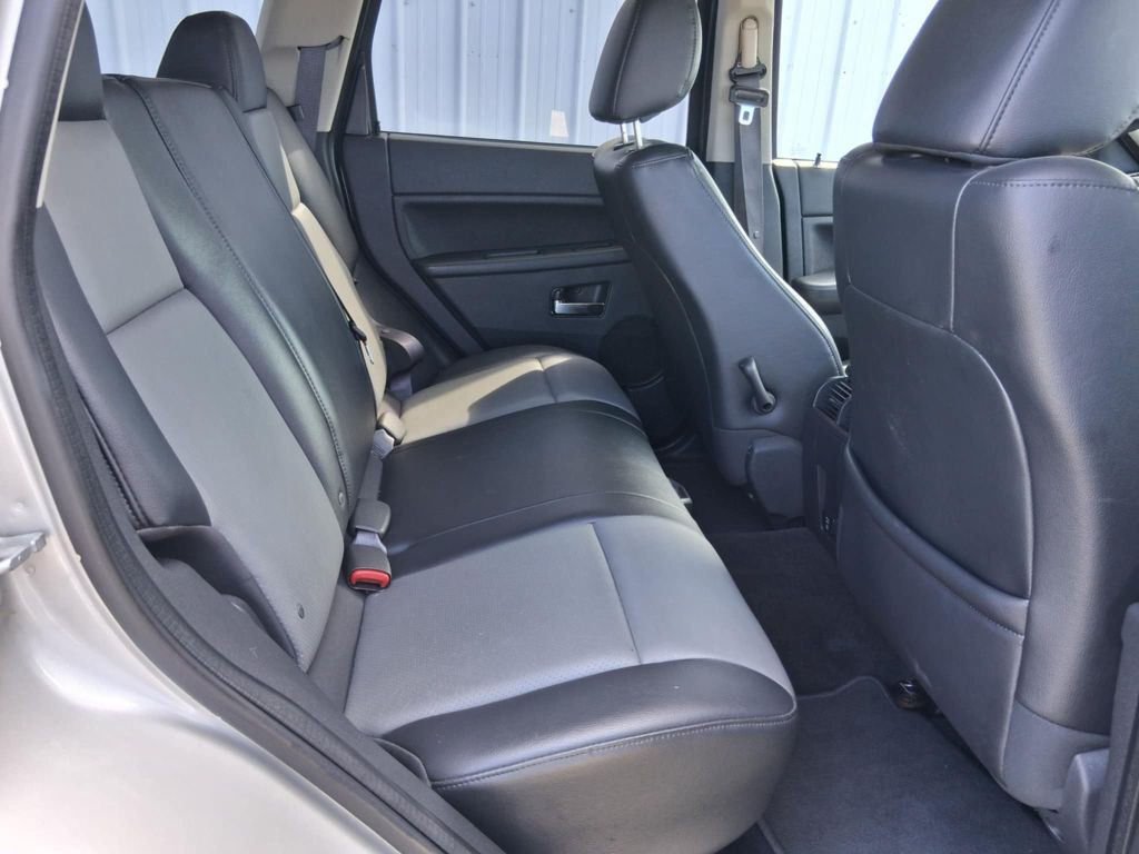 2010 Jeep Grand Cherokee Image 12