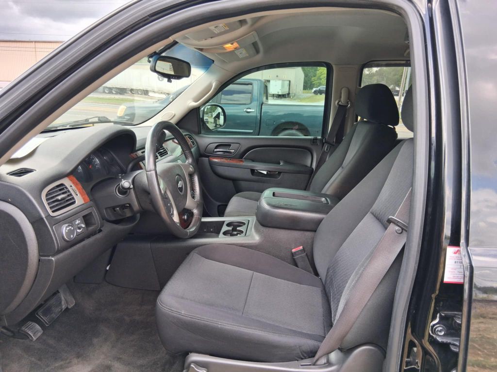 2012 Chevrolet Tahoe Image 6