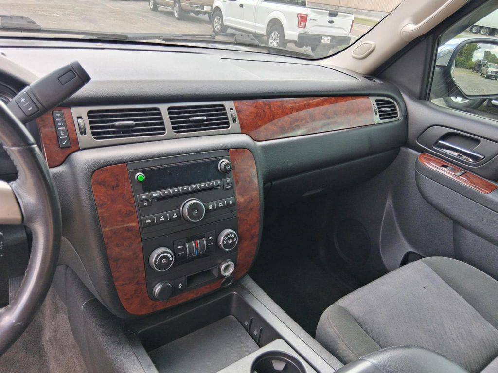 2012 Chevrolet Tahoe Image 8