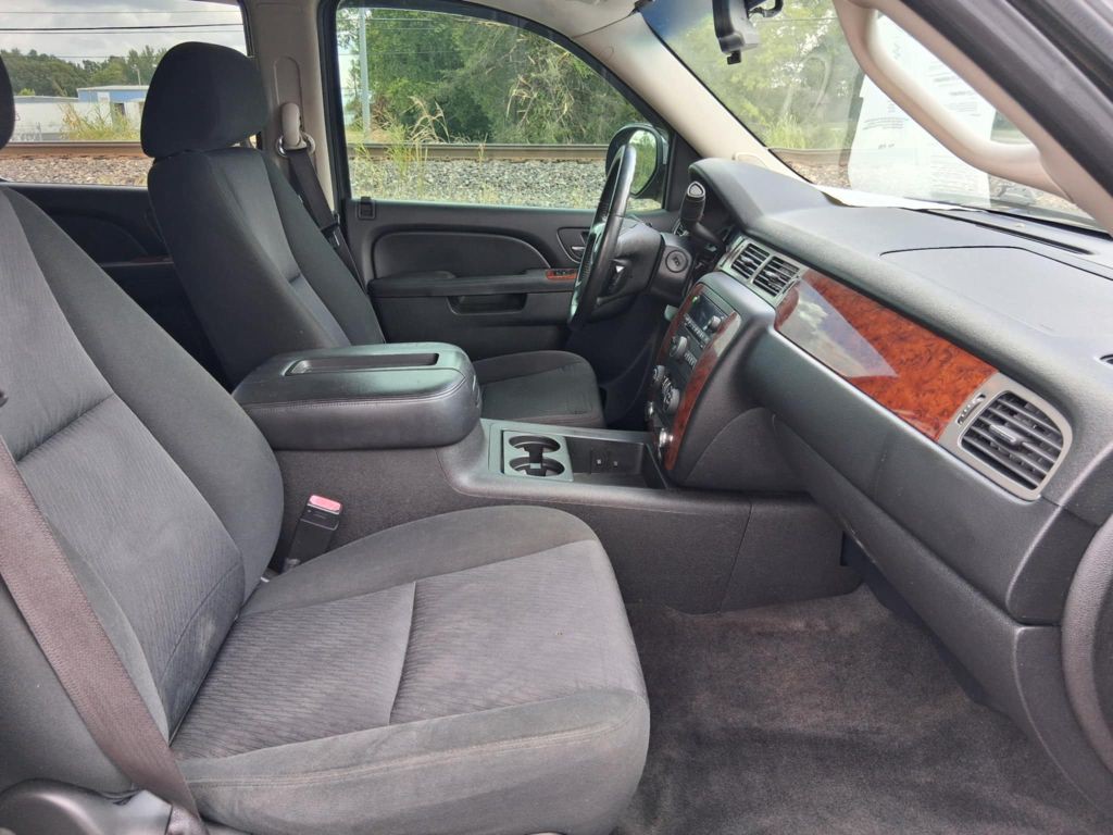 2012 Chevrolet Tahoe Image 10