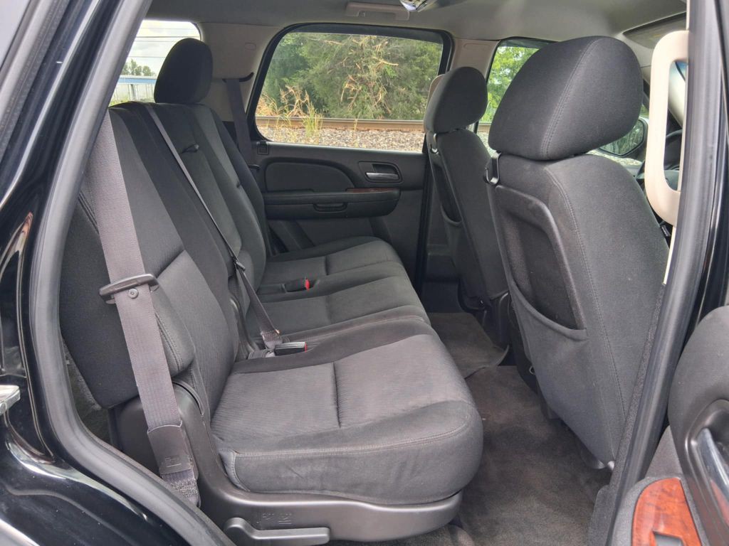 2012 Chevrolet Tahoe Image 11