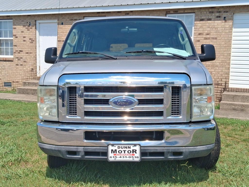 2010 Ford Econoline Image 2