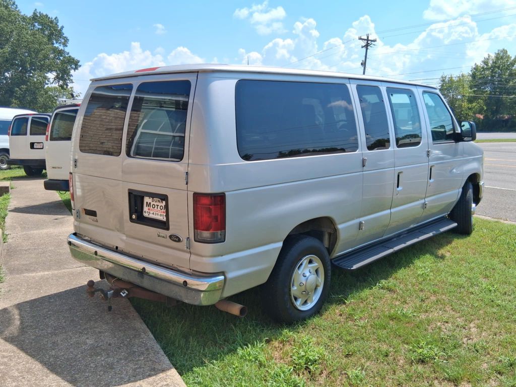 2010 Ford Econoline Image 4