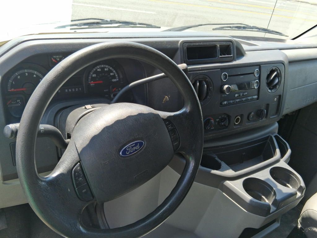 2010 Ford Econoline Image 6