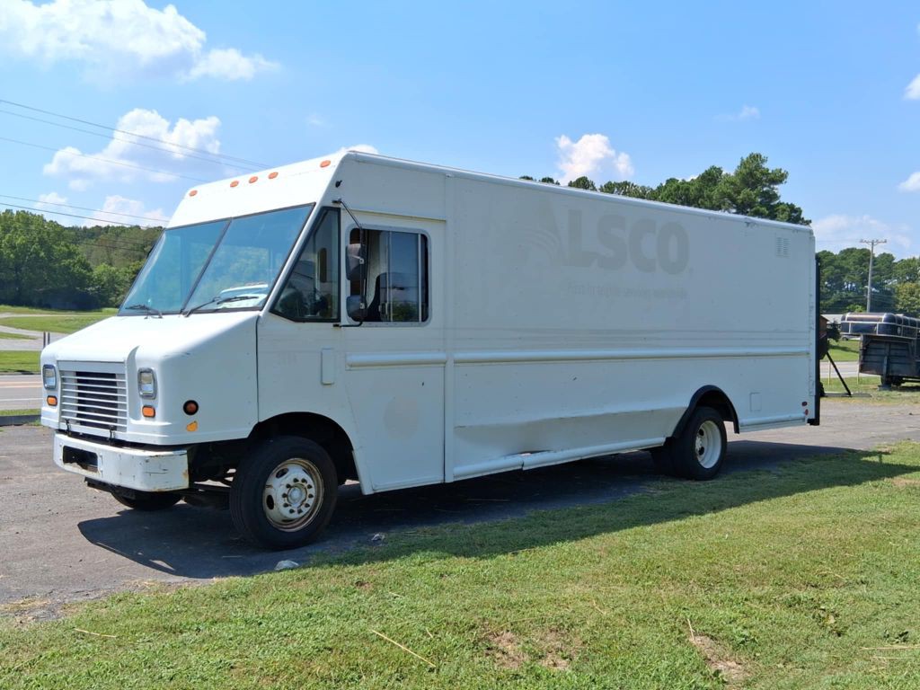 2012 Ford F59 Image 3