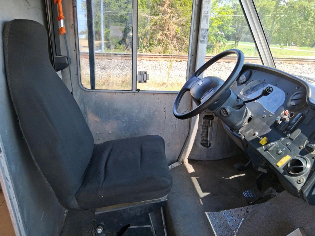 2012 Ford F59 Image 8