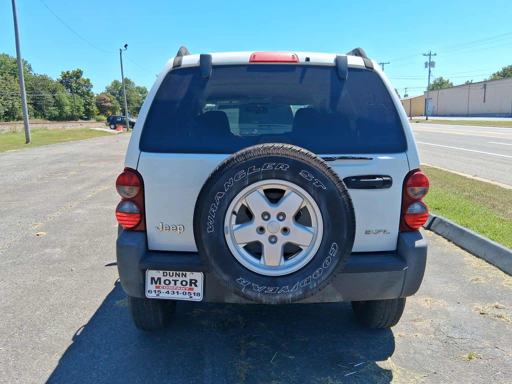 2006 Jeep Liberty Image 3