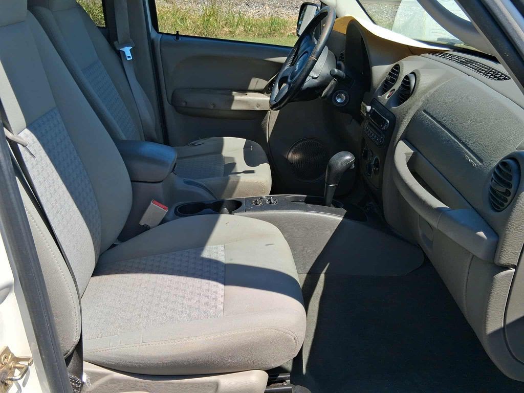 2006 Jeep Liberty Image 10
