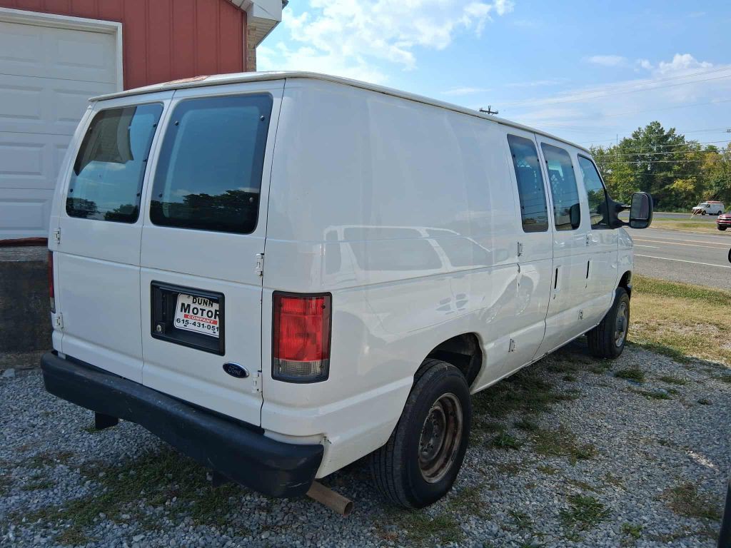 2014 Ford Econoline Image 2