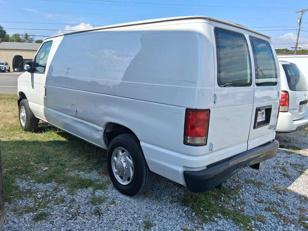 2014 Ford Econoline Image 4