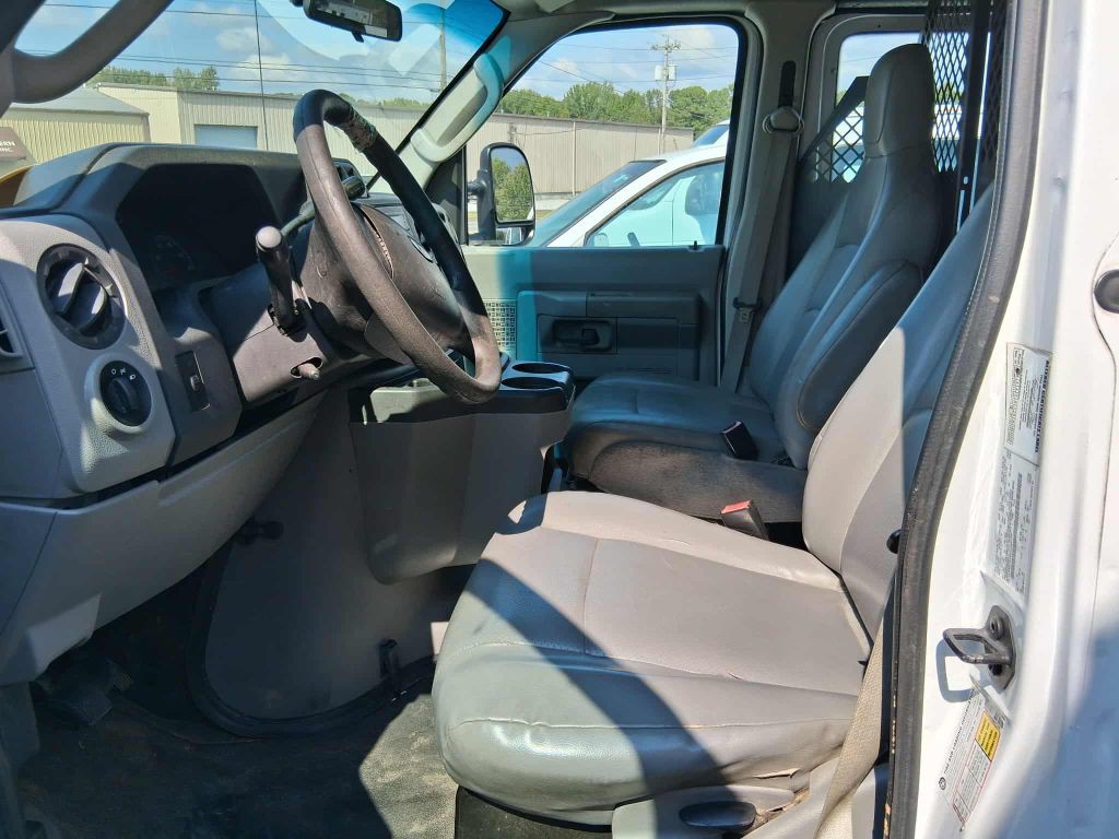 2014 Ford Econoline Image 6