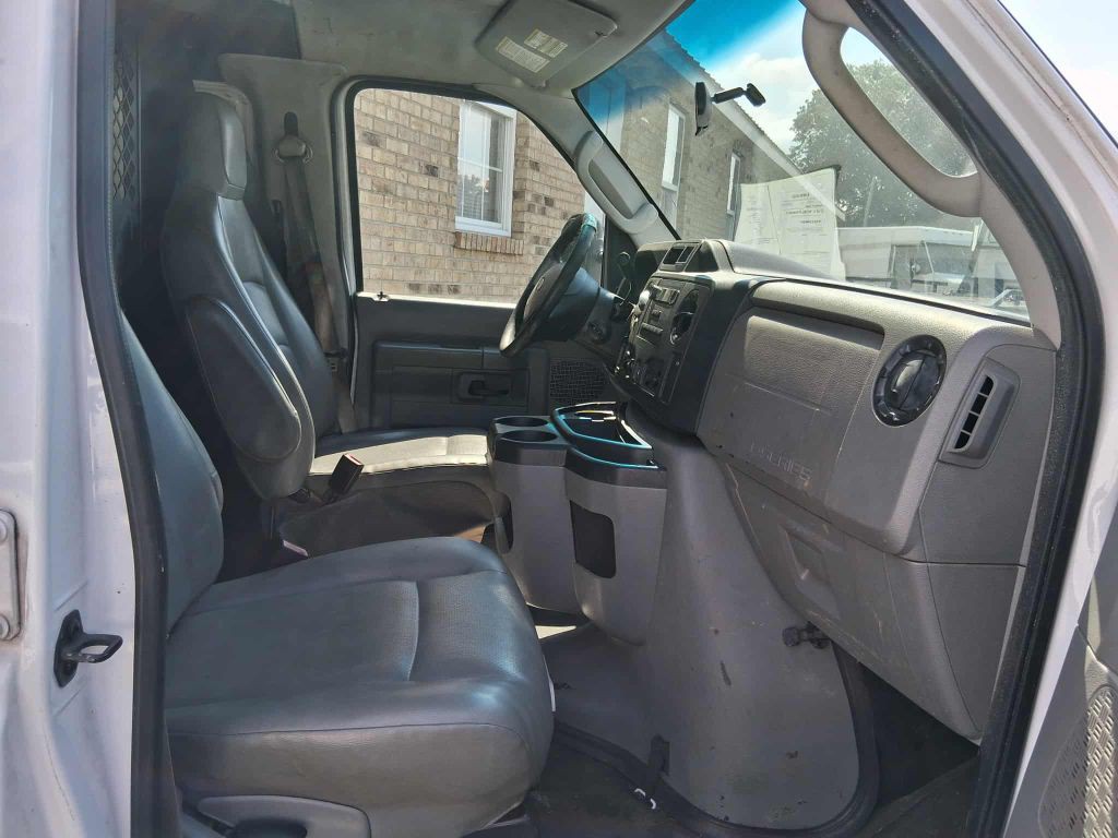 2014 Ford Econoline Image 8