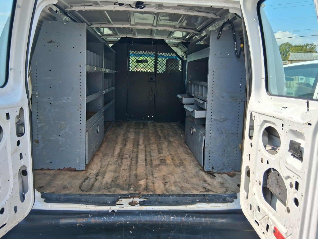 2014 Ford Econoline Image 12
