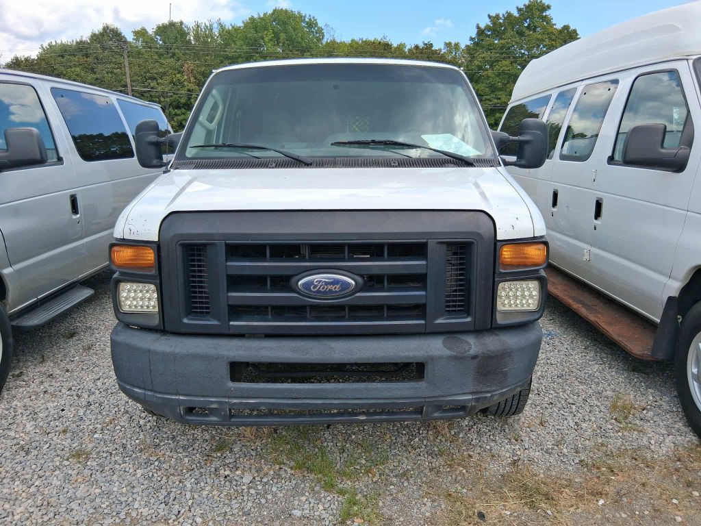 2012 Ford Econoline Image 2