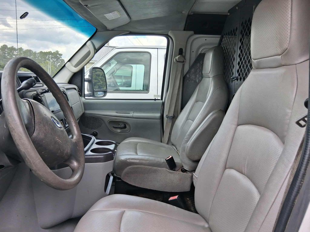2012 Ford Econoline Image 7