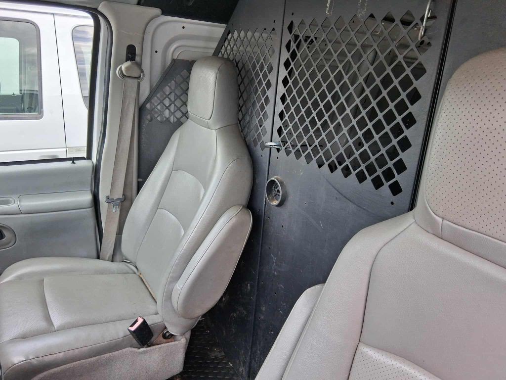 2012 Ford Econoline Image 10