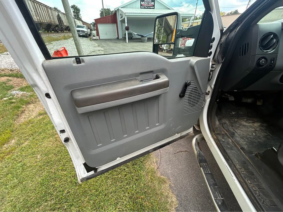 2012 Ford F-250 Image 10