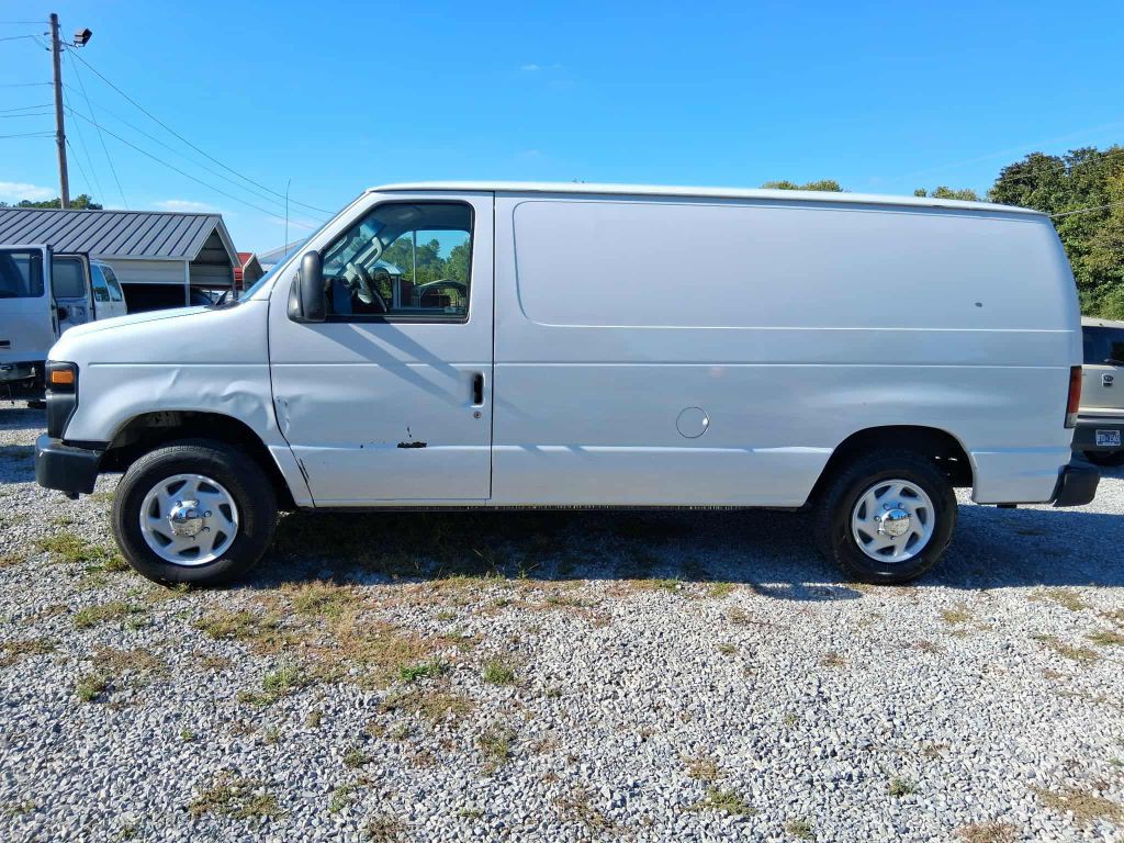2012 Ford Econoline Image 2