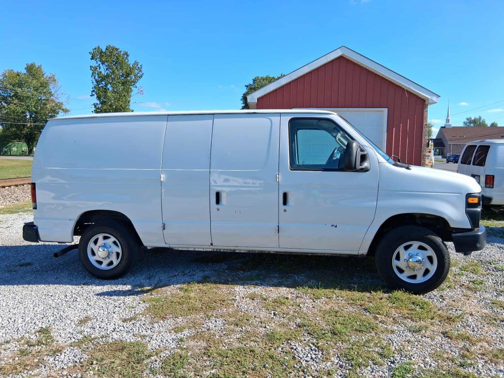 2012 Ford Econoline Image 3