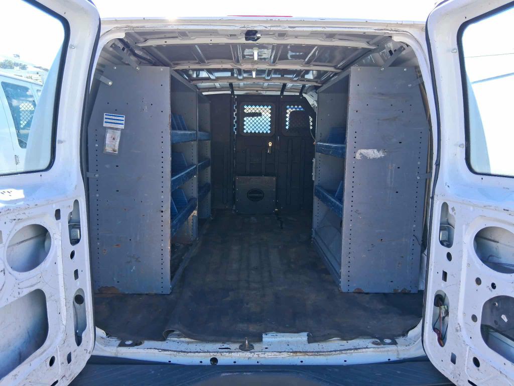 2012 Ford Econoline Image 9