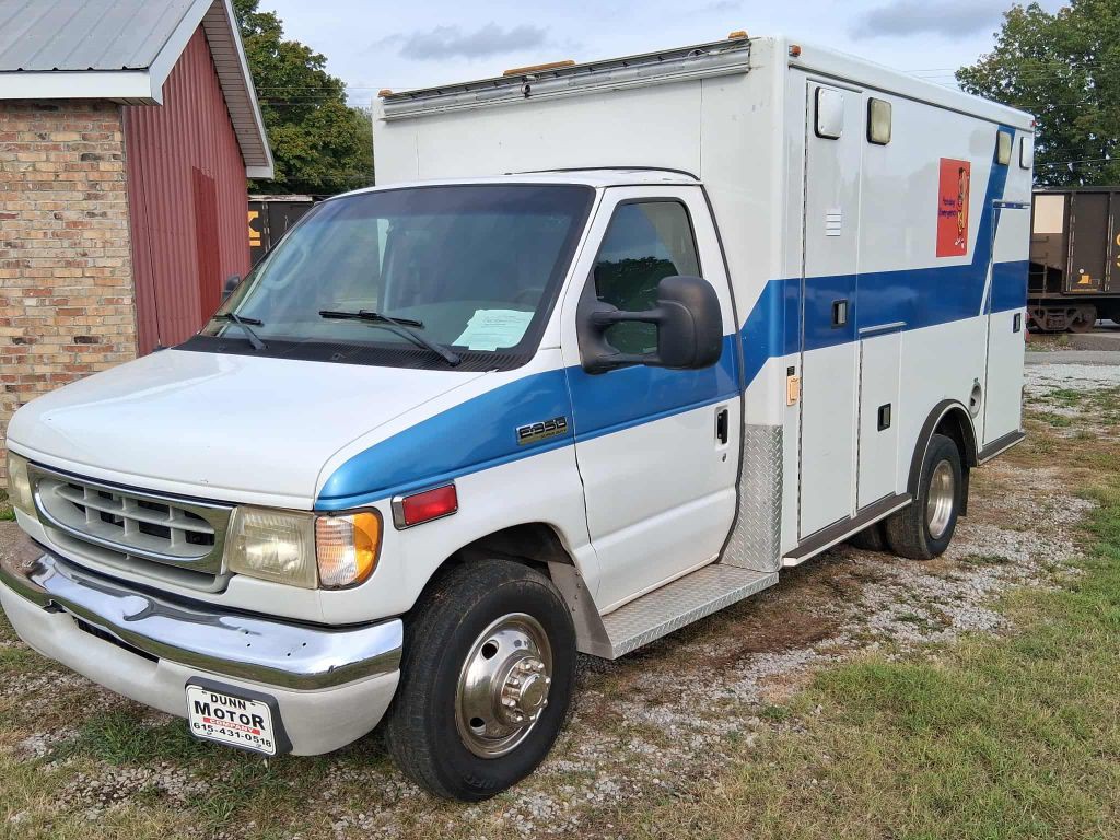 2006 Ford Econoline Image 3
