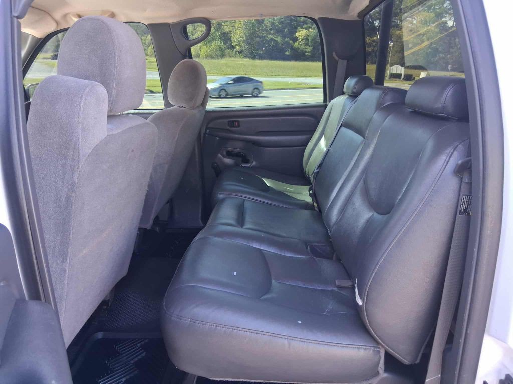 2003 Chevrolet Silverado 1500 Image 8