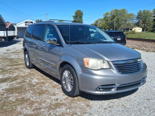 Image for 2013 Chrysler Town & Country Touring L ID: 6905366