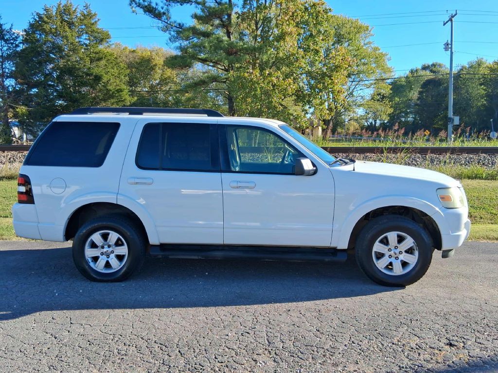 2010 Ford Explorer Image 3