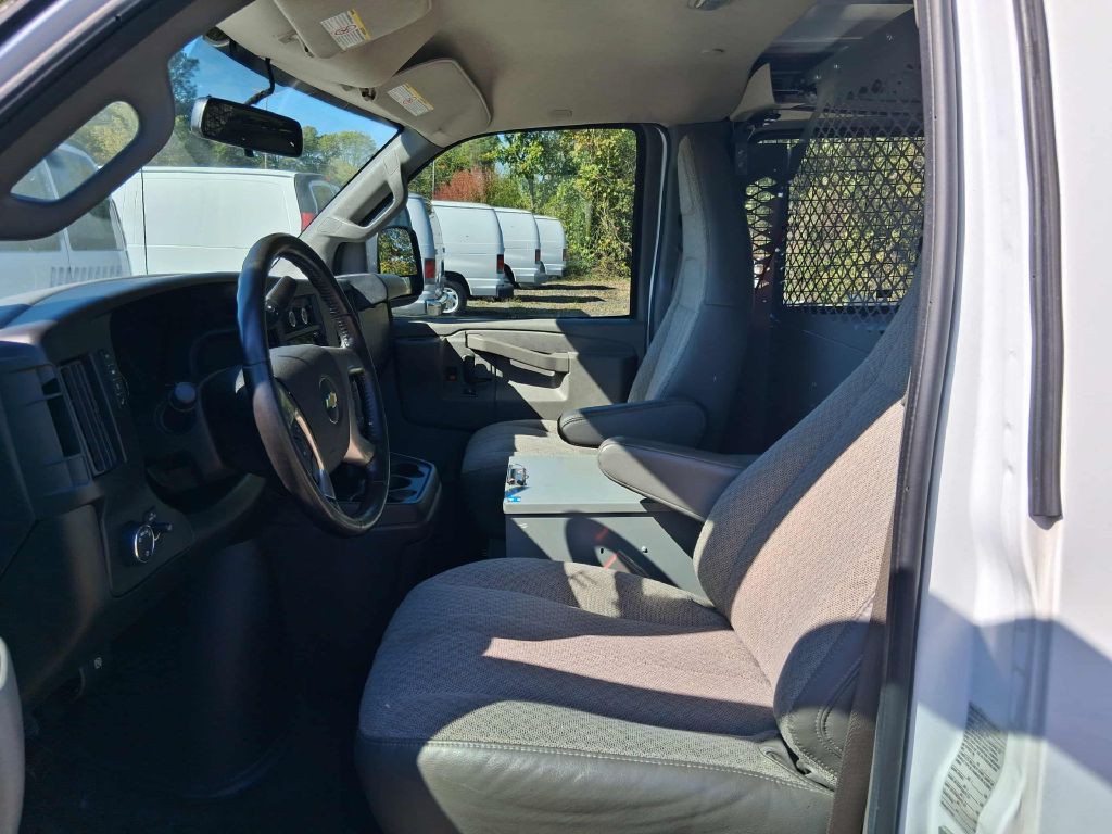 2019 Chevrolet Express Image 8