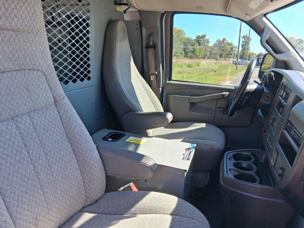 2019 Chevrolet Express Image 11