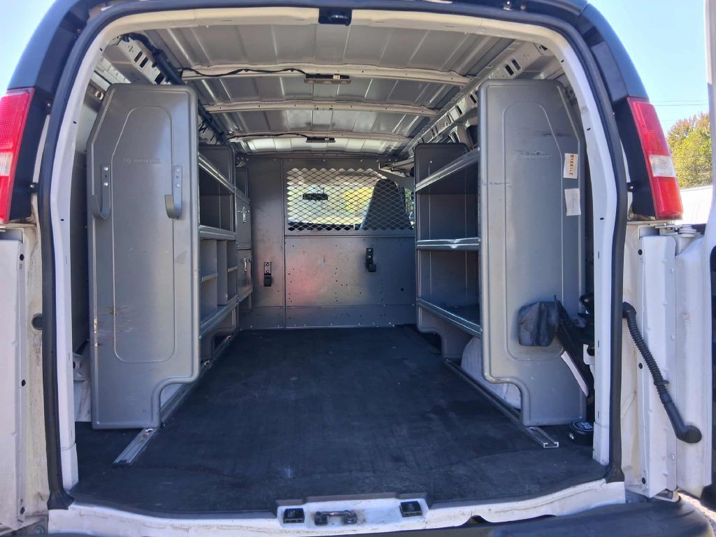 2019 Chevrolet Express Image 13
