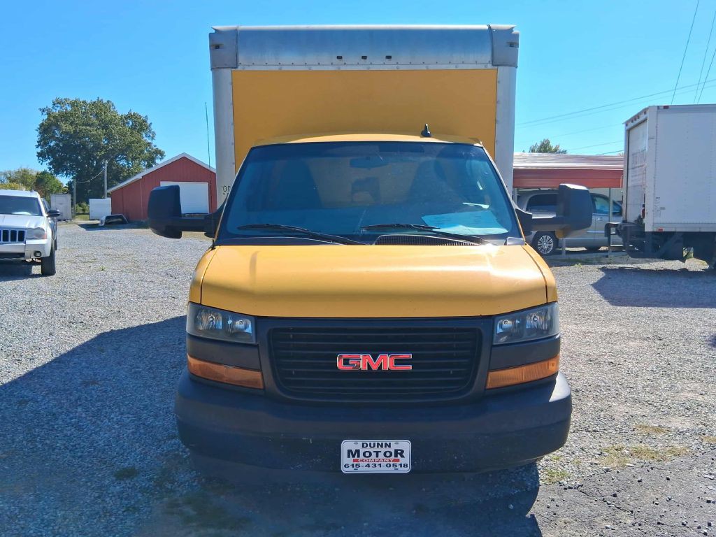 2018 GMC Savana Image 3