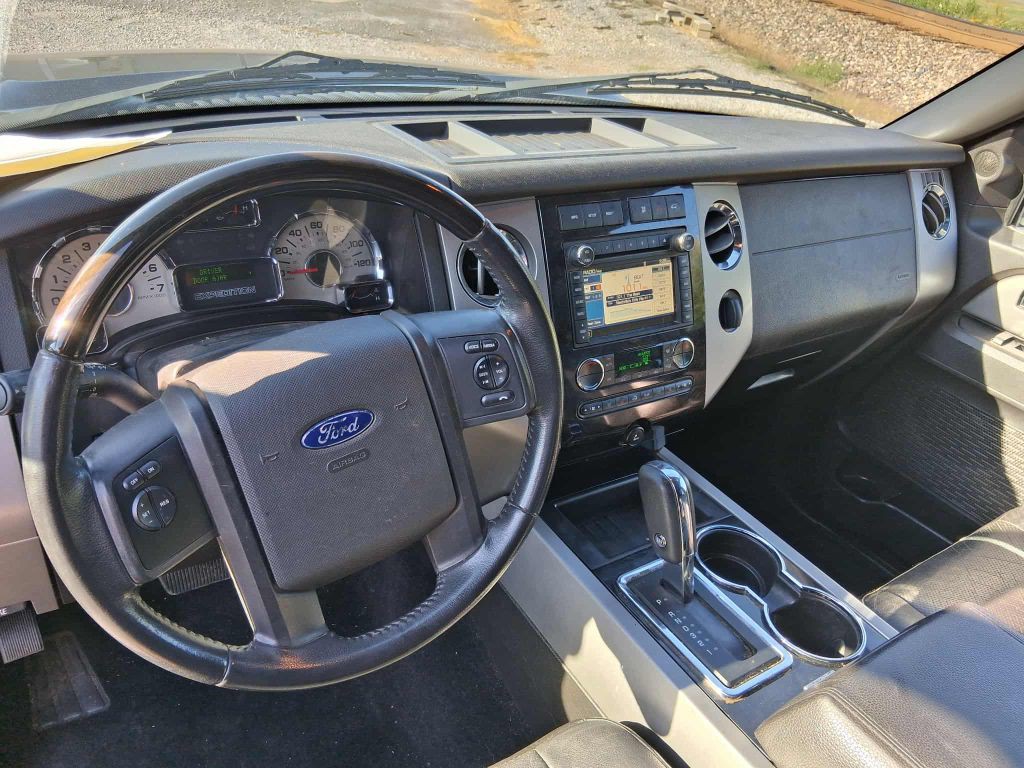 2012 Ford Expedition Image 8