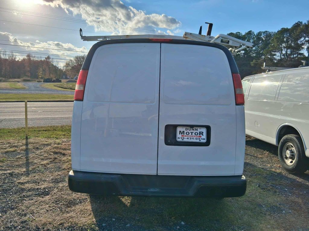2016 Chevrolet Express Image 5